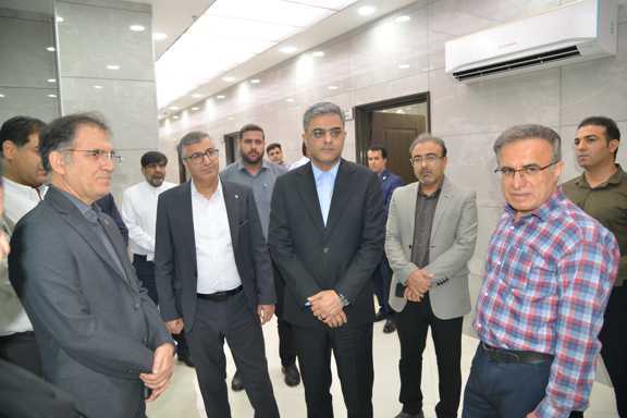 بازدید رئیس دانشگاه علوم پـزشکی بوشهر از موسسه انستیتوکانسر دکتررضایی: 